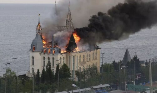 Imagini șocante.„Castelul Harry Potter” din Odesa, distrus. Forțele ruse au ...