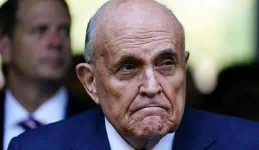 Rudy Giuliani se plânge că nu mai are bani să-și cumpere mâncare și cere ...