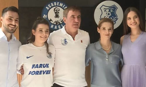 Kira Hagi l-a prezentat oficial părinților pe viitorul ei soț, Thomas ...