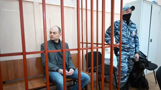 Ce a pățit în închisoare opozantul rus Vladimir Kara-Murza. ANunțul a fost ...