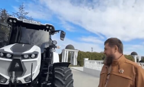 Kadîrov se laudă cu tractorul Lamborghini primit „cadou” din UE: „Nu-l ...