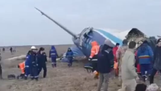 VIDEO. Un avion plin cu pasageri s-a prăbușit în Kazahstan chiar lângă ...