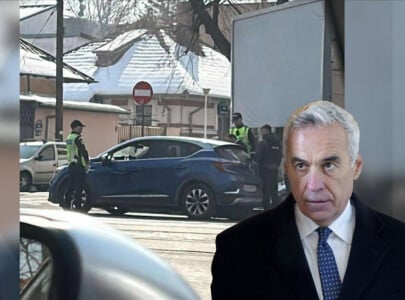 Călin Georgescu, dus la Parchetul General. A fost blocat în trafic, în ...