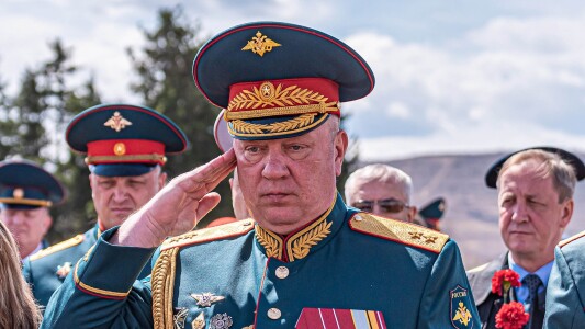 Un fost general rus a indicat „noua țintă” și a cerut o lovitură nucleară ...