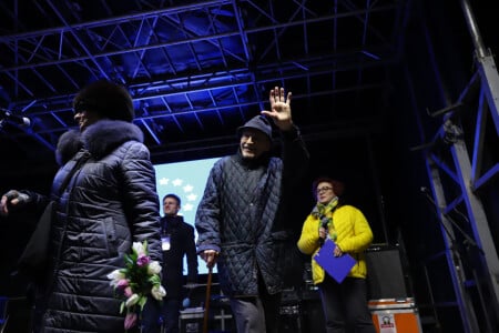 Miting pro-Europa. Victor Rebengiuc (91 de ani) a venit cu soția: „Lasconi ...