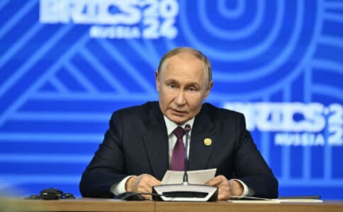 Putin, enervat de întrebarea unui reporter BBC despre Ucraina: „Nu există ...