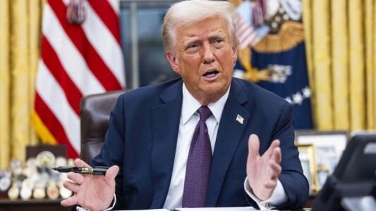 Donald Trump îl amenință pe Vladimir Putin că „va distruge” Rusia dacă nu ...