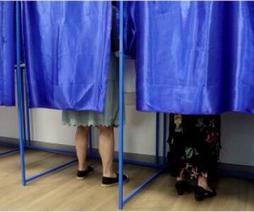 O femeie care figura ca fiind moartă a votat la o secţie din Brăila. ...