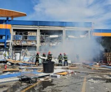 Explozie puternică la un magazin Dedeman din Botoșani. Șase persoane ...