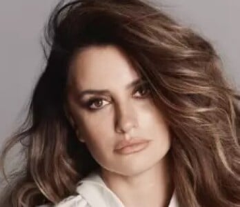 Penélope Cruz, mai frumoasă ca niciodată! Actrița a pozat pentru Vogue ...