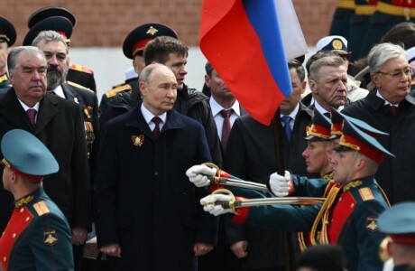 Vladimir Putin a început să poarte vestă antiglonț la evenimentele publice. ...