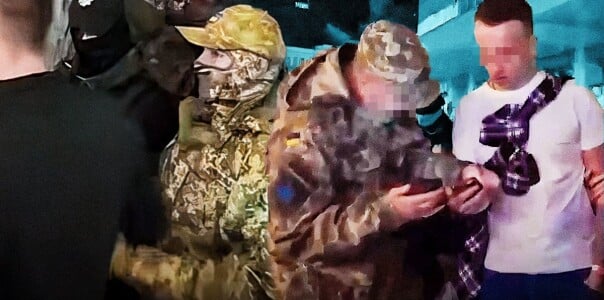 VIDEO. „De ce tragi de mine?”. Razii în cluburile de noapte din Ucraina, de ...