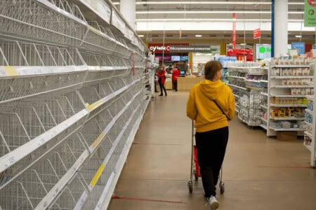 „Îl fură ca pe votcă”. Un banal produs alimentar este râvnit de ruși după ...