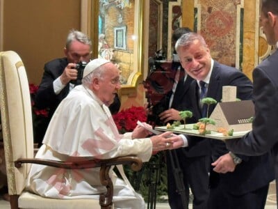 Neluțu Varga, vizită surpriză la Papa Francisc. Cine l-a însoțit la ...